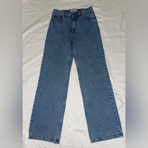 Abercrombie & Fitch Denim - Abercrombie & Fitch 90s Relaxed Jean High Rise